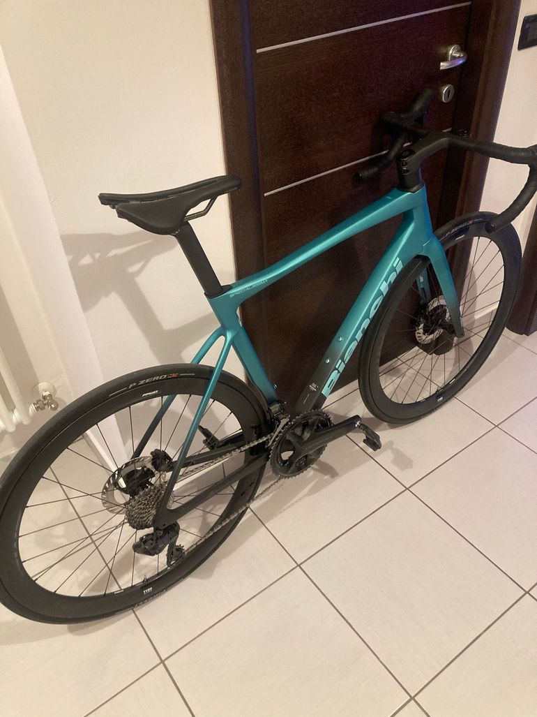 Used Bianchi Specialissima PRO Ultegra Di2 2025 2025 Road & Gravel, Green — image 9 of 24