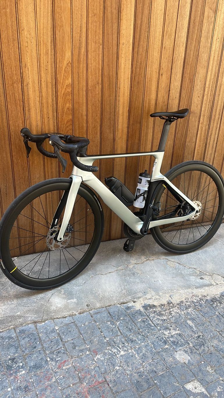 Used Orbea ORCA AERO M20LTD 2023 2023 Road & Gravel, Light Gray — image 1 of 4
