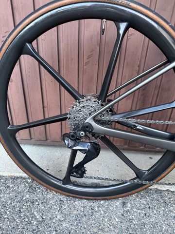 Used Enve Melee 2024 2024 Road & Gravel, Light Gray — image 6 of 7