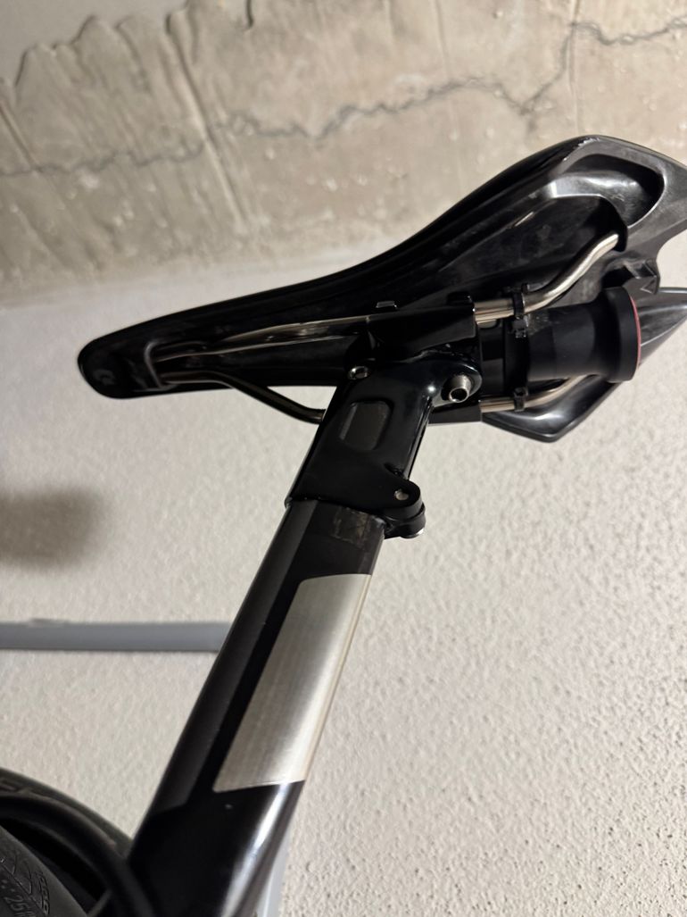 Used Giant TCR Advanced SL 2 2020 2020 Road & Gravel, Black — image 8 of 9