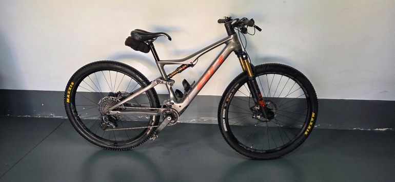 Used BH iLYNX RACE CARBON PRO 7.9 2022 2022 Mountainbike, Light Gray, 29 — image 1 of 7