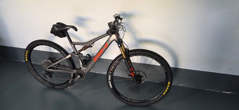 Used BH iLYNX RACE CARBON PRO 7.9 2022 2022 Mountainbike, Light Gray, 29 — image 7 of 7