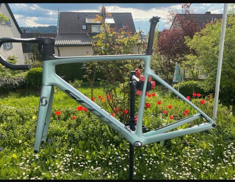 Used Scott Addict 10 2025 Frameset 2025 Road & Gravel, Light Gray — image 1 of 6