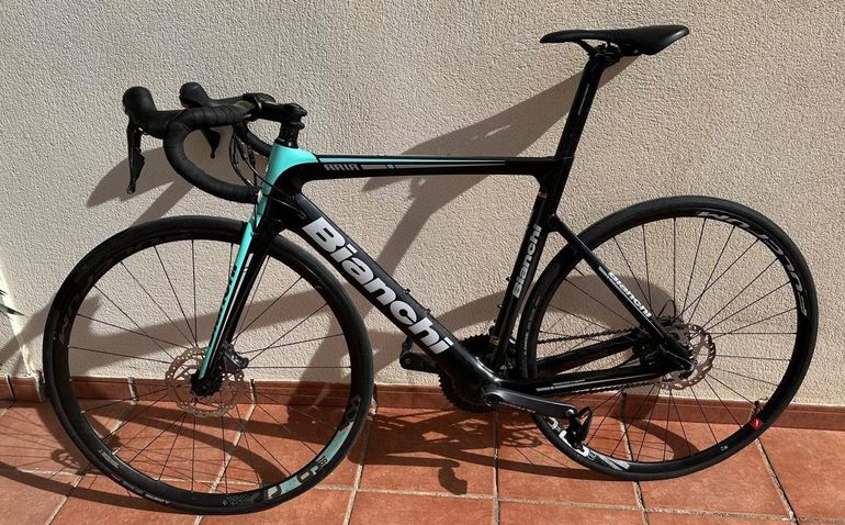 Used Bianchi Aria Disc Ultegra 2020 2020 Road & Gravel, Black — image 5 of 5