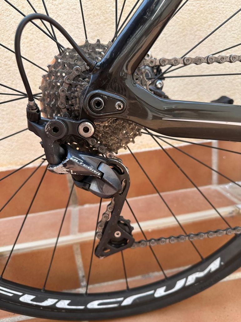 Used Bianchi Aria Disc Ultegra 2020 2020 Road & Gravel, Black — image 3 of 5