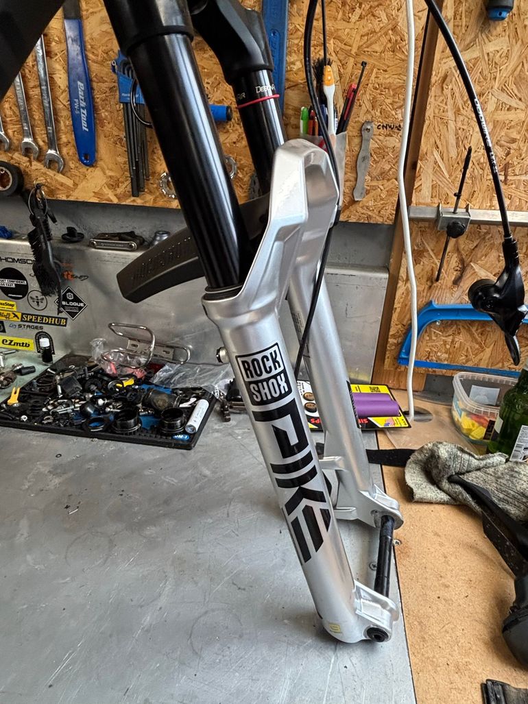 Used Specialized Fuse Comp 29 2023 Frameset 2023 Mountainbike, Hellgrau, 29 — image 3 of 3