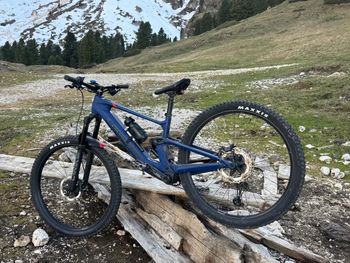 Used Lapierre E-Zesty AM 9.4 2024 2024 Mountainbike, Blue, 29 — image 4 of 4