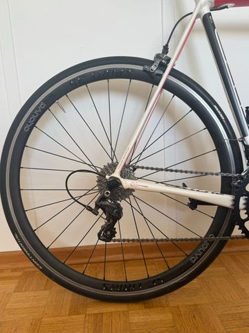 Tweedehands Cannondale CAAD12 Ultegra 2017 2017 Road & Gravel — afbeelding 6 van 11