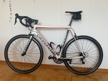 Tweedehands Cannondale CAAD12 Ultegra 2017 2017 Road & Gravel — afbeelding 2 van 11