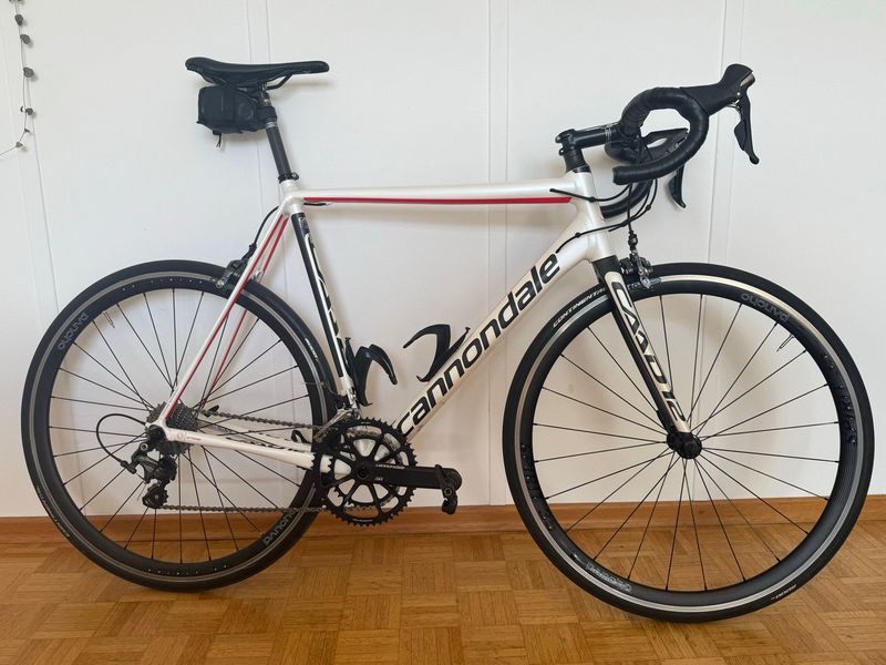 Cannondale CAAD12 Ultegra 2017 2017 Road & Gravel usato