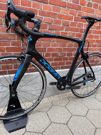 Used Pinarello Dogma Campagnolo Chorus 2024 Road & Gravel, Black — image 12 of 14