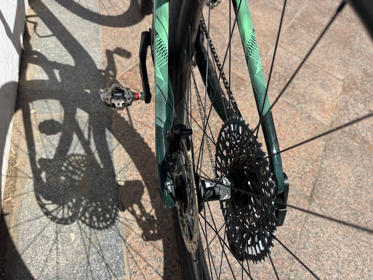 Used Orbea OIZ M-TEAM AXS 2024 2024 Mountainbike, Green, 29 — image 6 of 12