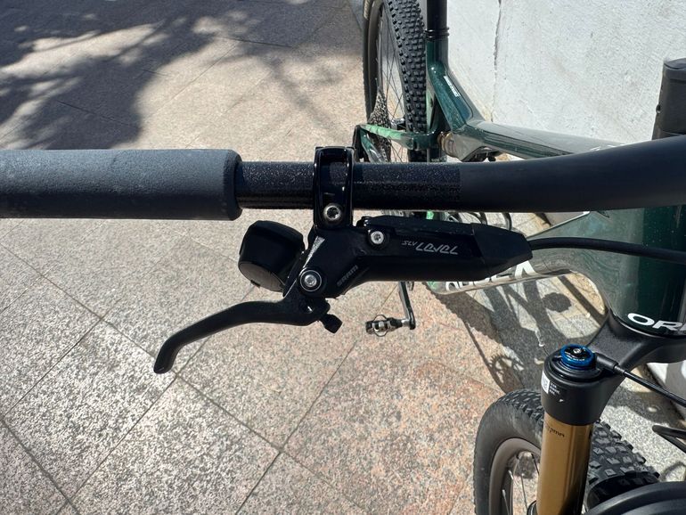 Used Orbea OIZ M-TEAM AXS 2024 2024 Mountainbike, Green, 29 — image 4 of 12