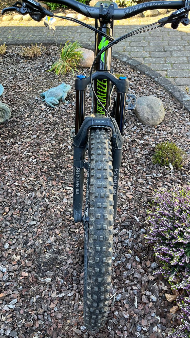 Used Specialized Men's Stumpjumper Comp Carbon 29 2019 2019 Mountainbike — image 11 of 12