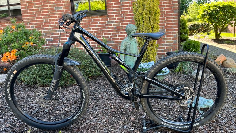 Used Specialized Men's Stumpjumper Comp Carbon 29 2019 2019 Mountainbike — image 1 of 12