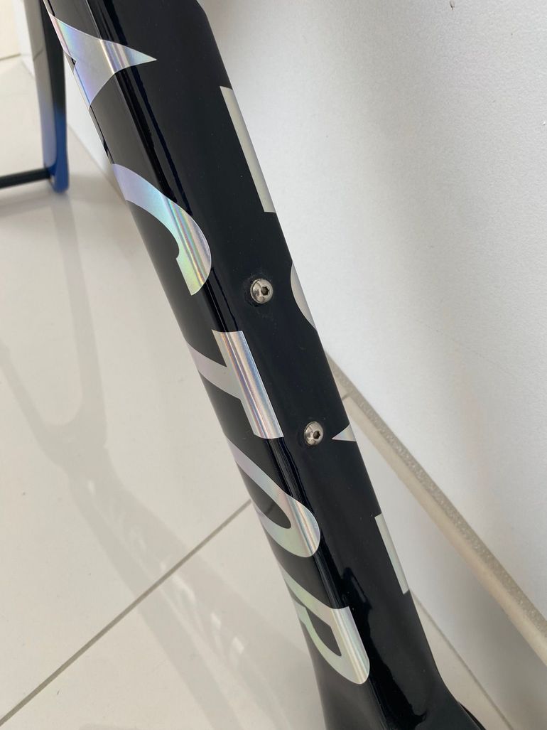 Used Factor OSTRO VAM 2.0 ICON BLUE REPLICA TEAM PRO Frameset 2025 Road & Gravel — image 5 of 9