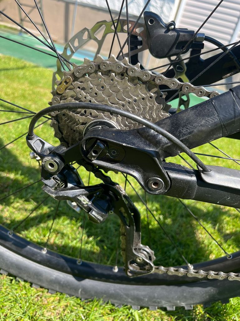 Used Canyon Nerve AL 6.0 2016 Mountainbike, Black — image 5 of 9