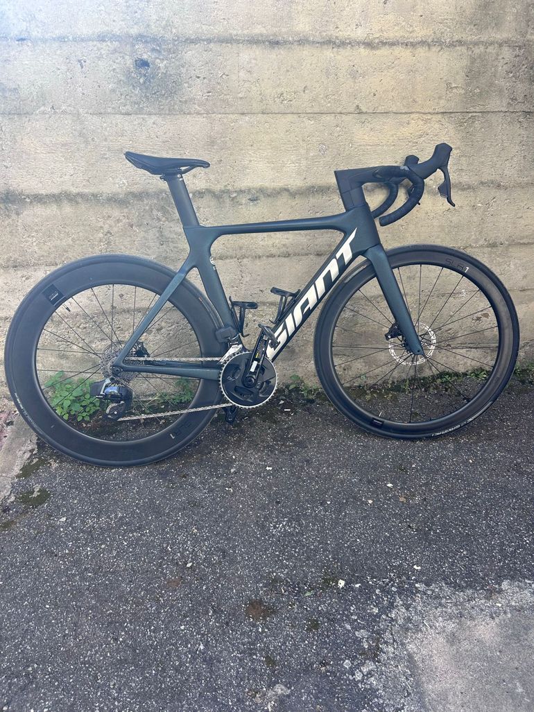 Used Giant Propel Advanced Pro Disc 1 2022 2022 Road & Gravel, Light Gray — image 1 of 4