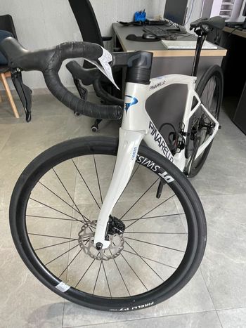 Used Pinarello X5 SHIMANO 105 Di2 2025 2025 Road & Gravel — image 2 of 8