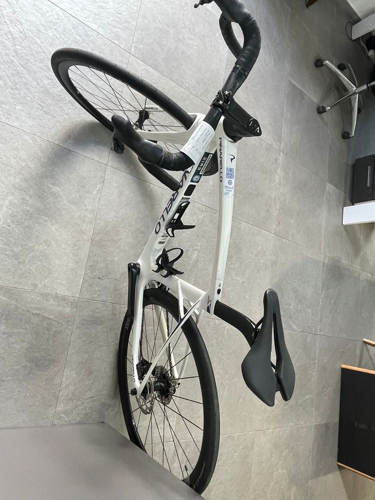Used Pinarello X5 SHIMANO 105 Di2 2025 2025 Road & Gravel — image 8 of 8
