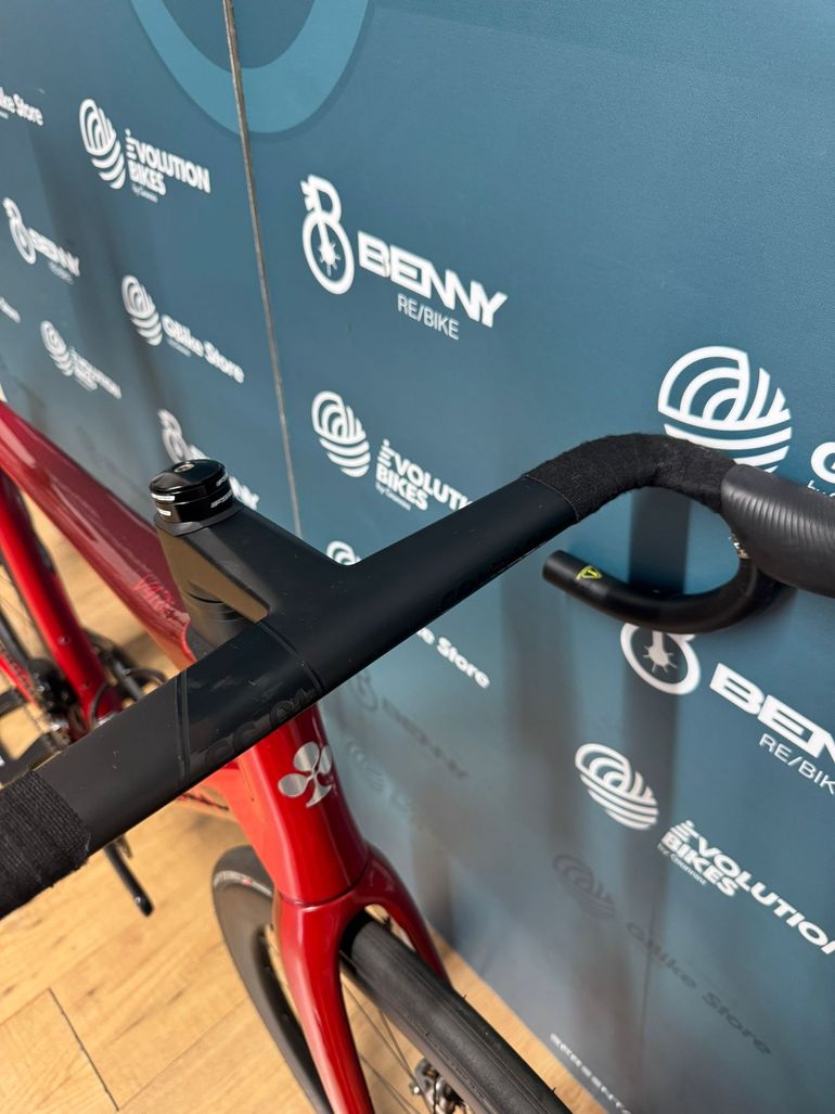 Used Colnago V4RS Sram Red AXS Taglia 530 2024 Road & Gravel, Red — image 9 of 13