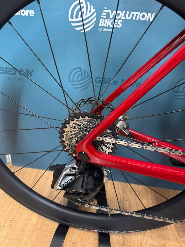 Used Colnago V4RS Sram Red AXS Taglia 530 2024 Road & Gravel, Red — image 2 of 13
