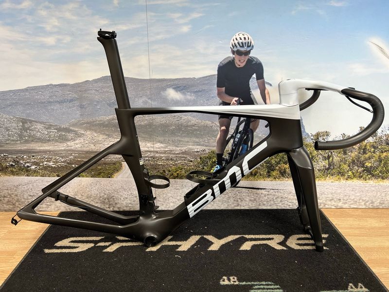 BMC Teammachine R 01 MOD 2024 Frameset 2024 Road & Gravel usato, Nero — immagine 1 di 5