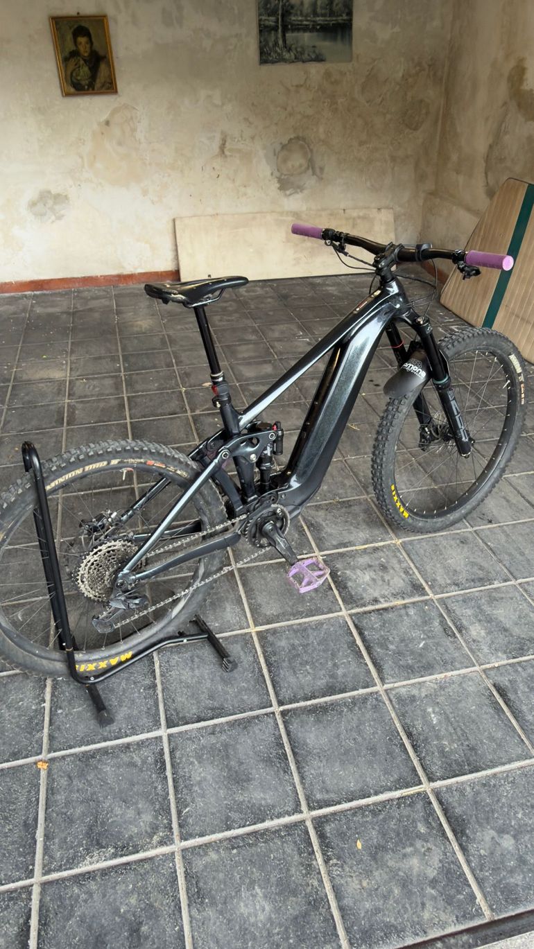 Used Giant Reign E+ 2, 2022 2022 Mountainbike — image 3 of 10