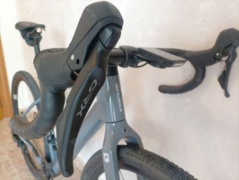 Used Focus ATLAS 8.7 2024 2024 Road & Gravel, Light Gray — image 2 of 6