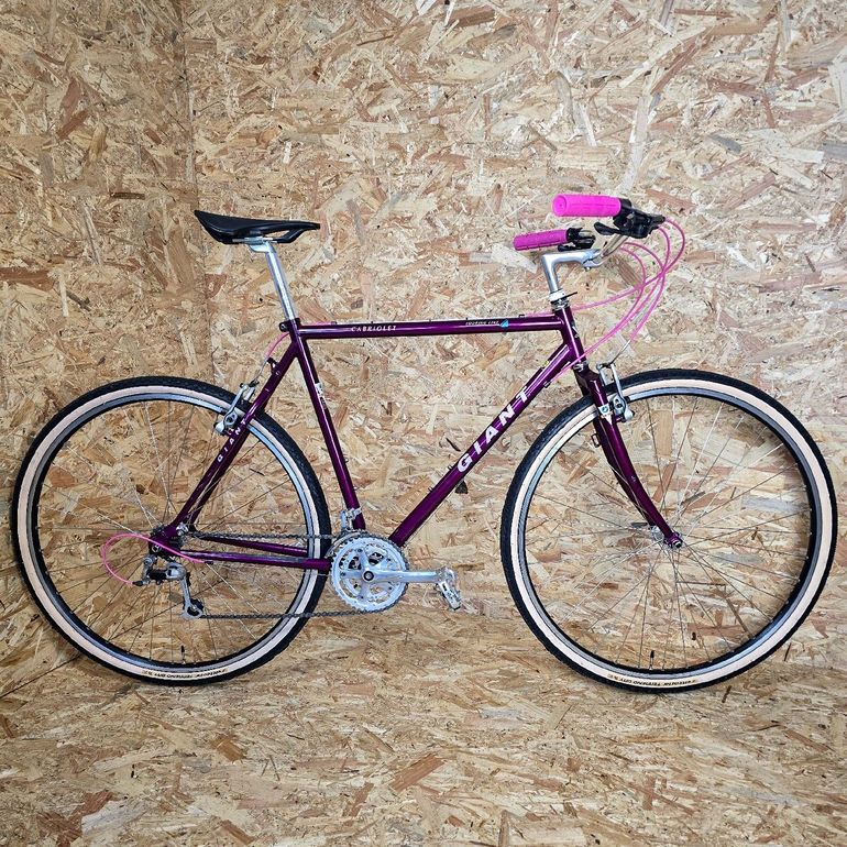 Used Giant Giant Cabriolet Vintage Steel Gravel / Commuter 1996 Road & Gravel, Purple — image 1 of 9