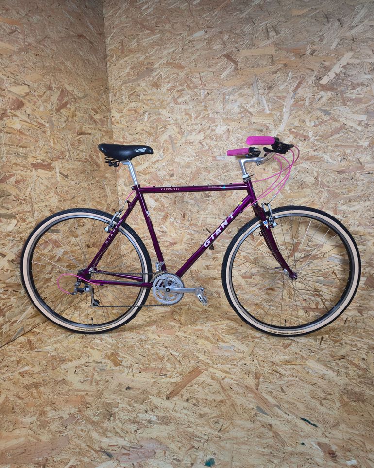 Used Giant Giant Cabriolet Vintage Steel Gravel / Commuter 1996 Urban, Purple — image 1 of 13