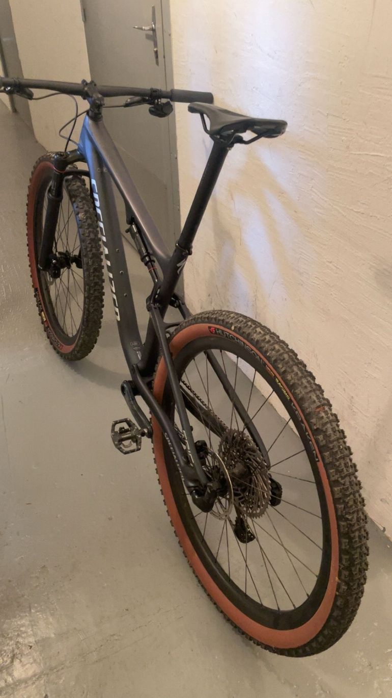 Used Specialized Epic Expert 2021 2021 Mountainbike, Black, 29 — image 3 of 4