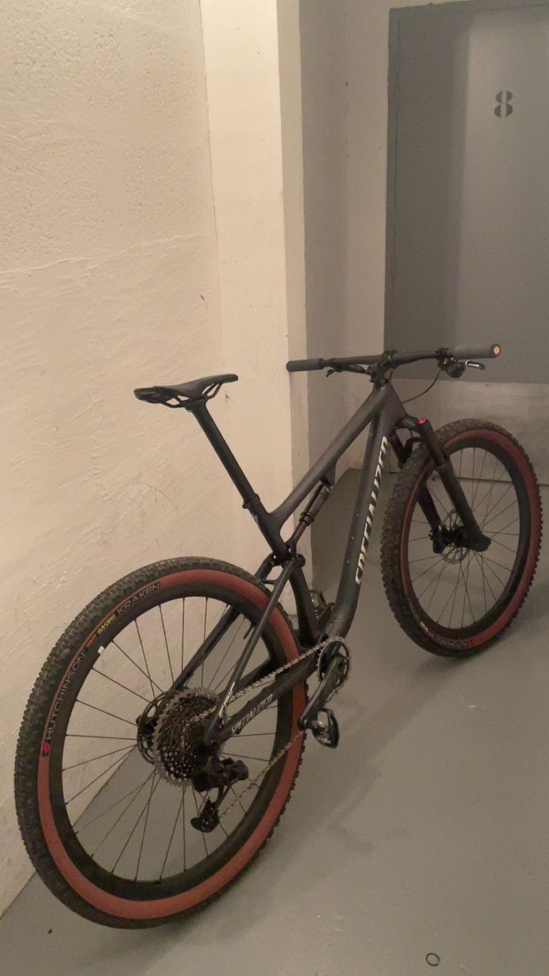 Used Specialized Epic Expert 2021 2021 Mountainbike, Black, 29 — image 2 of 4