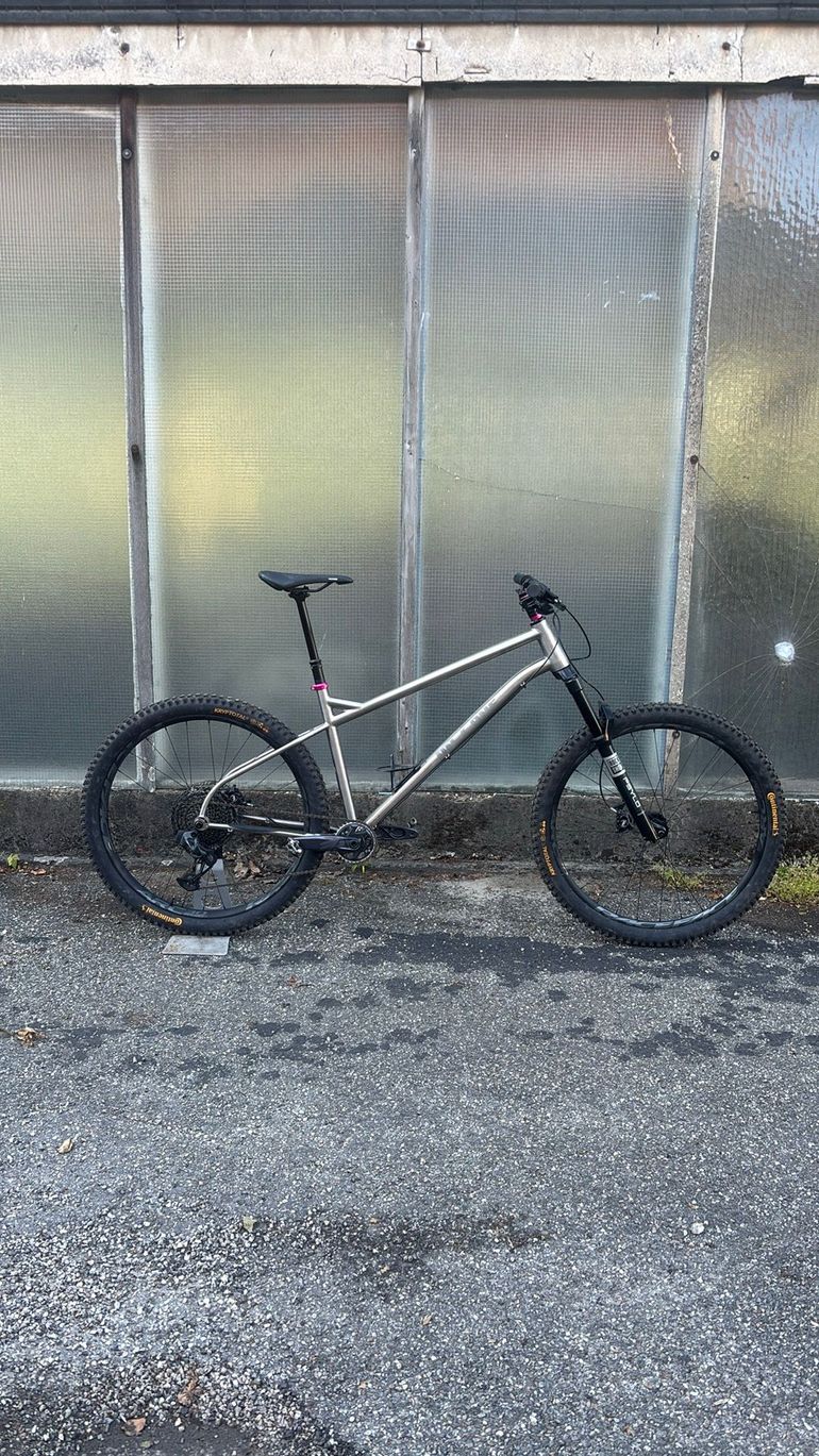 Used On-One Wrekker Frameset 2024 Mountainbike, Light Gray — image 1 of 4