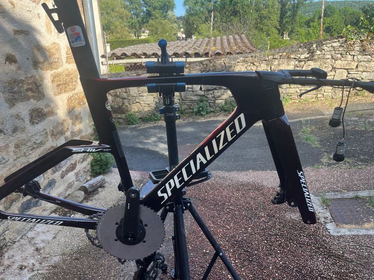 Used Specialized Shiv Shimano Ultegra Di2 (12 Speed) 2023 Road & Gravel, Red — image 3 of 3