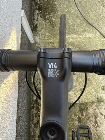 Used Canyon Roadlite Shimano 105 2021 Road & Gravel, Light Gray — image 4 of 9
