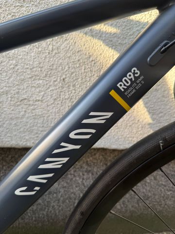 Used Canyon Roadlite Shimano 105 2021 Road & Gravel, Light Gray — image 6 of 9