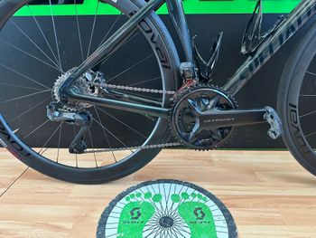 Used Specialized Tarmac SL7 Expert 2022 2022 Road & Gravel, Black — image 2 of 6