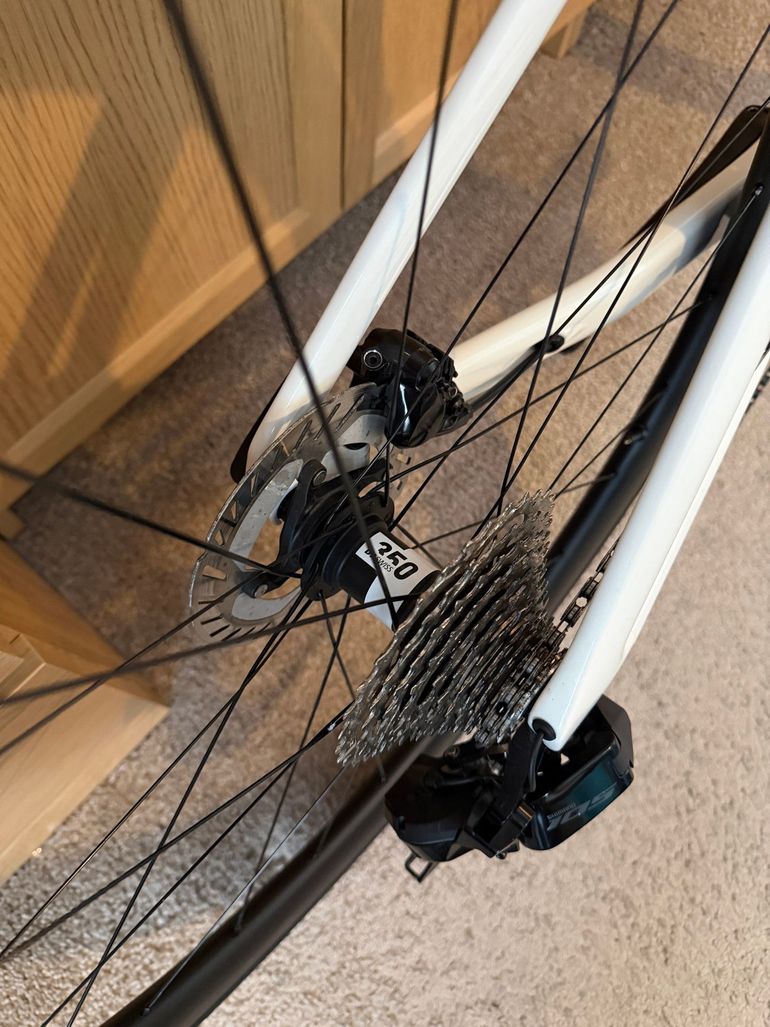 Used Canyon Aeroad CF SLX 7 Di2 C46 2025 2025 Road & Gravel, White — image 7 of 8