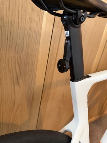 Used Canyon Aeroad CF SLX 7 Di2 C46 2025 2025 Road & Gravel, White — image 5 of 8