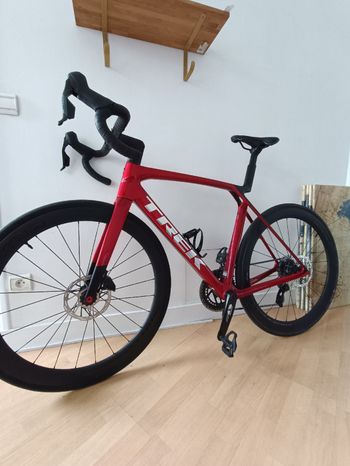 Used Trek Madone SL 6 AXS Gen 8 2025 2025 Road & Gravel — image 3 of 16