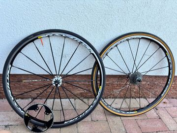 Used Look 695 Campagnolo Super Record 2014 Road & Gravel, Black — image 10 of 13