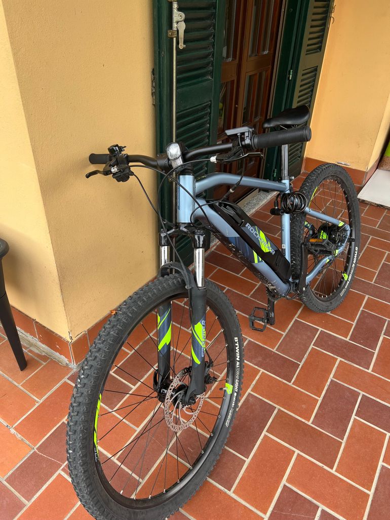 Used ROCKRIDER 27.5" E-ST 100 ELECTRIC MOUNTAIN BIKE 2021 2021 Mountainbike — image 2 of 8
