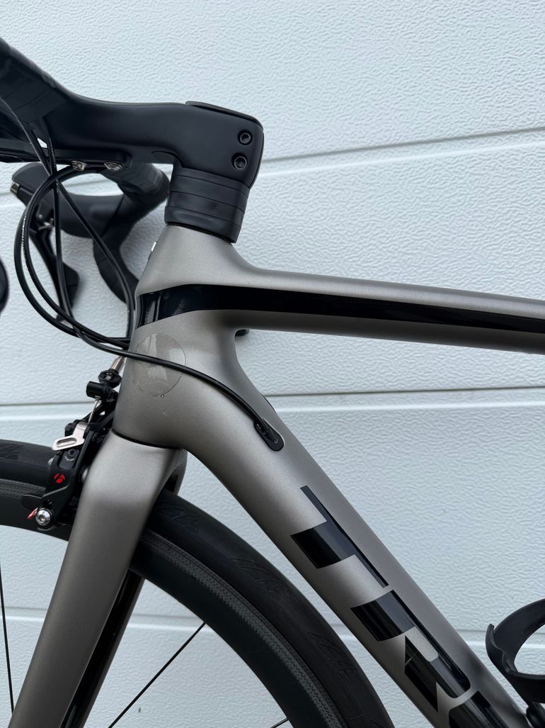 Used Trek Émonda SL 6 2020 2020 Road & Gravel — image 5 of 8