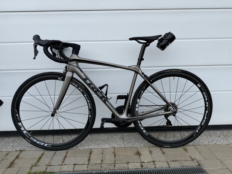 Used Trek Émonda SL 6 2020 2020 Road & Gravel — image 1 of 8