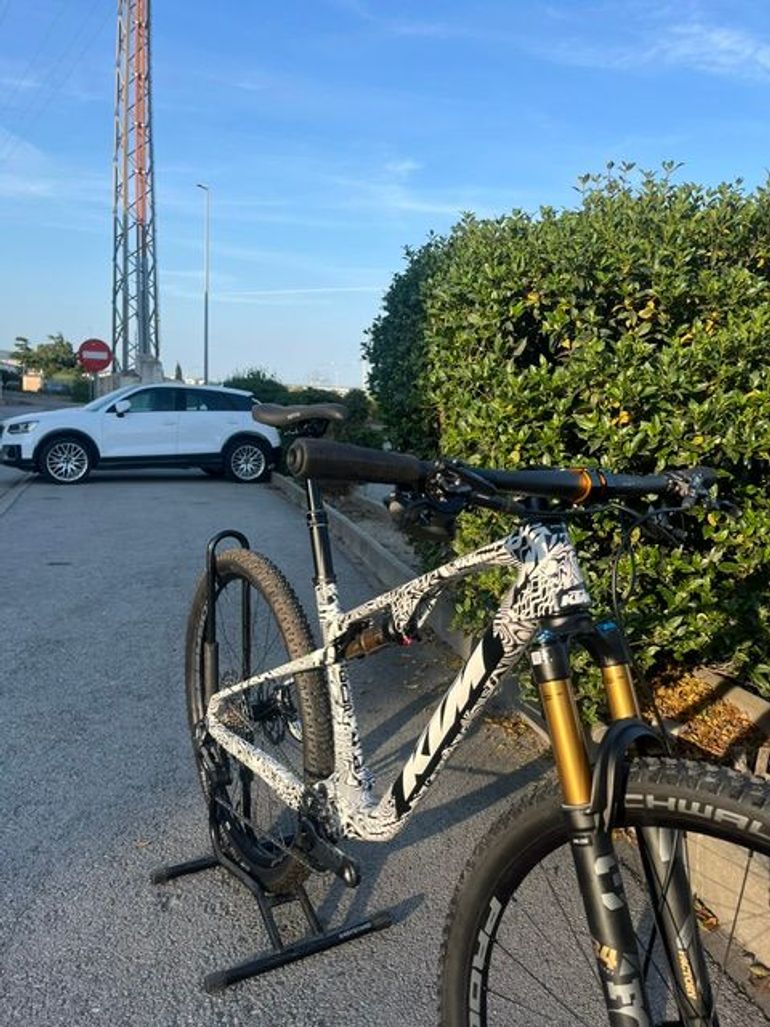 Used KTM SCARP MT EXONIC 2025 2025 Mountainbike, White, 29 — image 14 of 24