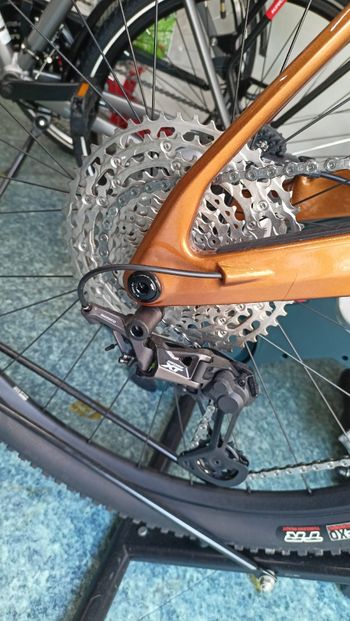 Used Lapierre XRM 8.9 2023 2023 Mountainbike, Orange, 29 — image 4 of 8