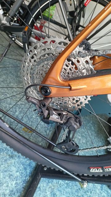 Used Lapierre XRM 8.9 2023 2023 Mountainbike, Orange, 29 — image 4 of 8