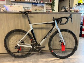 Used Basso Diamante SV Shimano Ultegra 8170 Di2 2025 Maat 53 2025 Road & Gravel, Light Gray — image 3 of 3