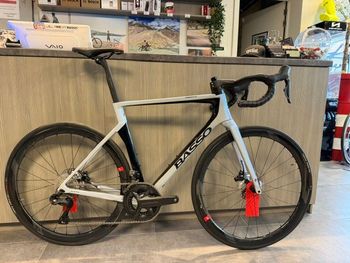 Used Basso Diamante SV Shimano Ultegra 8170 Di2 2025 Maat 53 2025 Road & Gravel, Light Gray — image 2 of 3